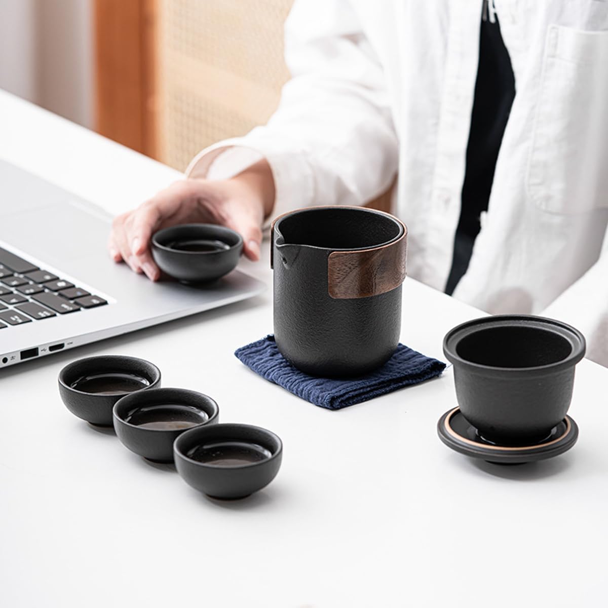 Classic Travel Gongfu Tea Set - Portable Ceramic Pot with 4 Cups & Carry Bag